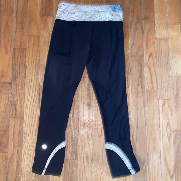 Lululemon Run:Inspire Crop II/Black/W Quilt/Fresh Fleur Neutral Blush Split Pea - Picture 5 of 11